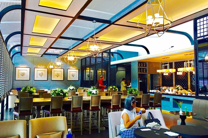 Phuket Airport VIP Fast-Track Immigration with Personal Guide - Lounge Access (2 Hours): A Calm Buffer Instead of a Crowd