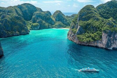 Phuket To Phi Phi Island By Phi Phi Cruiser - Include Pickup Transfer - What check-in and seating feel like on the ferry